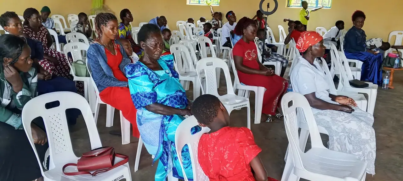 SUNDAY SERVICE REPORT, photo 3